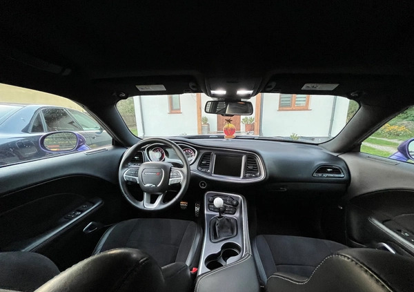 Dodge Challenger cena 154000 przebieg: 79000, rok produkcji 2015 z Ostrołęka małe 301